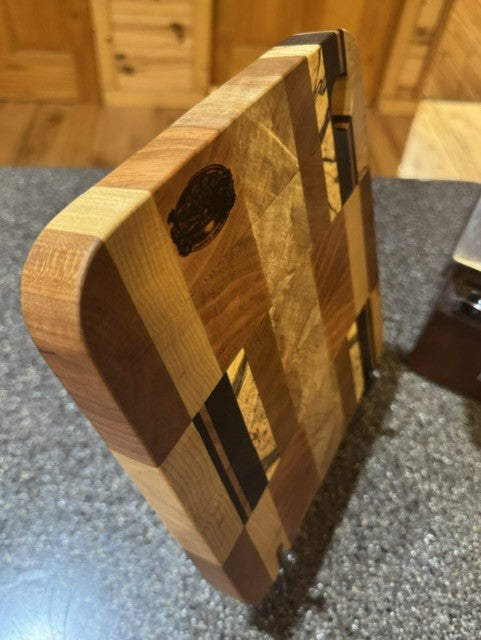 The Anchor | Bookmatched End-Grain Hardwood Cutting Board